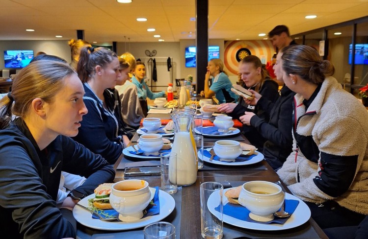 Padel en lunch Vrouwen 1 van VV Papendrecht