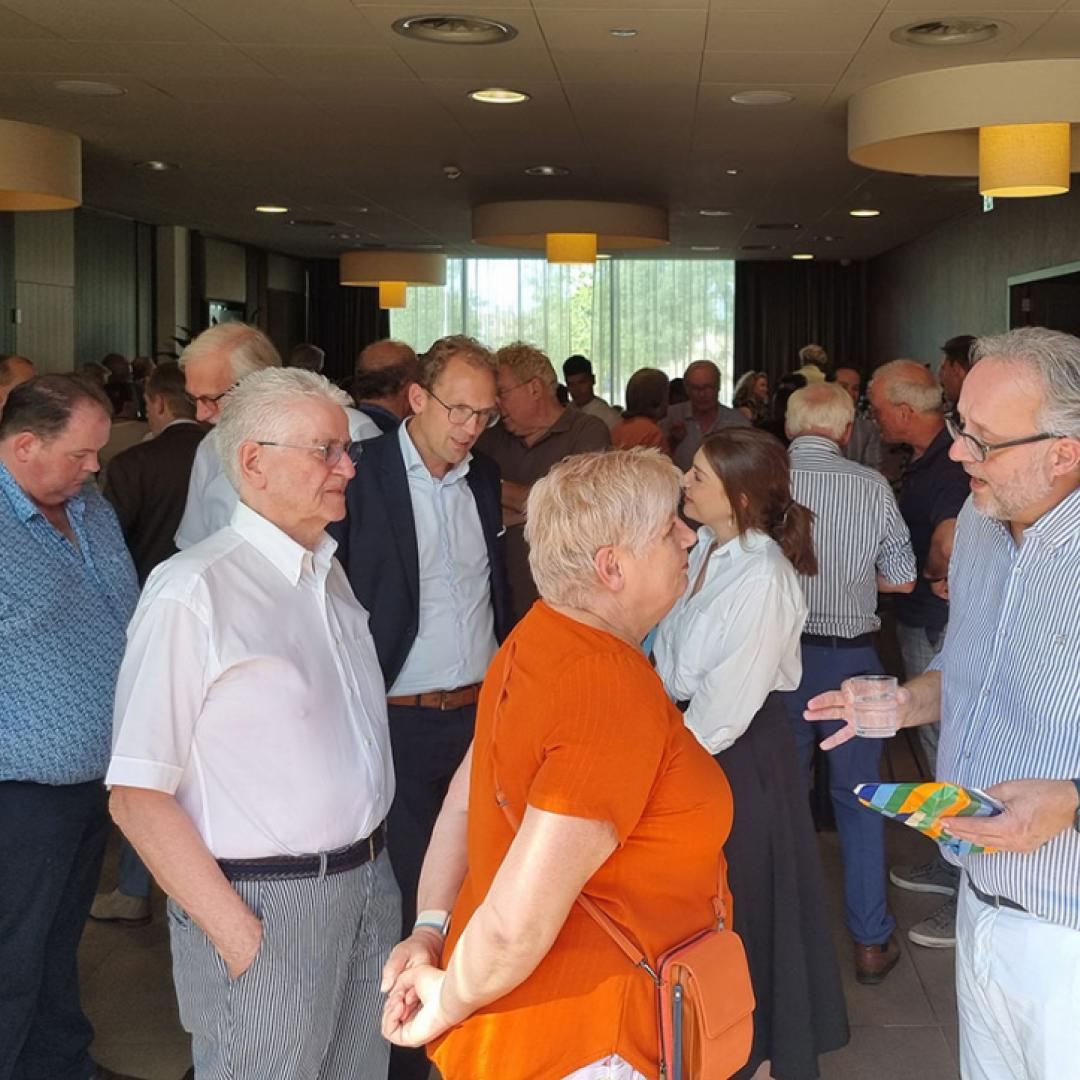 Jaco van Erk, Wendy Renzen, Jan Dirk van der Borg en Arjan Kosten nemen afscheid
