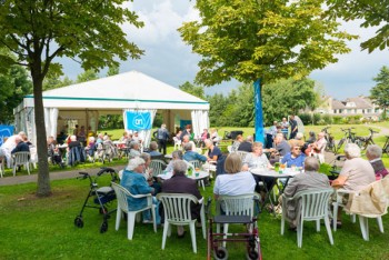 Seniorenmiddag in park Wilgendonk