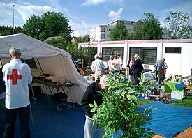 Rommelmarkt rode kruis goed bezocht