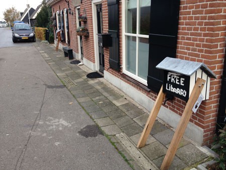 'Free Library' ook in Papendrecht
