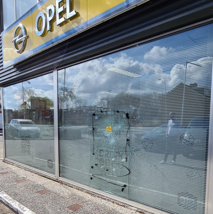 Opelcentrale Papendrecht opnieuw slachtoffer van inbraak