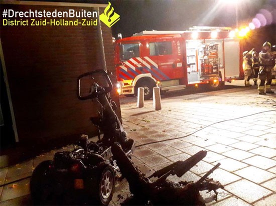 Scootmobiel in brand in flat Zwanenbloemplein