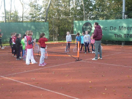 Tennisclinic bij de Prins Constantijnschool